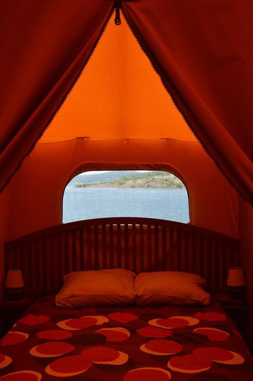 Camping le Mas de Riri Celles  Bagian luar foto