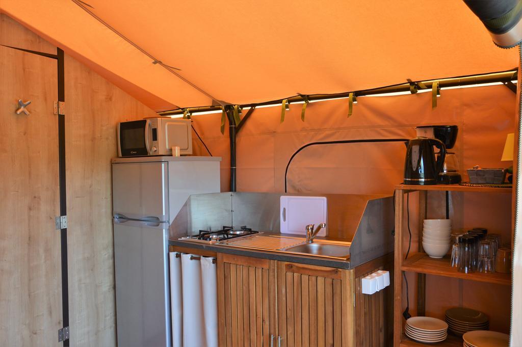 Camping le Mas de Riri Celles  Bagian luar foto